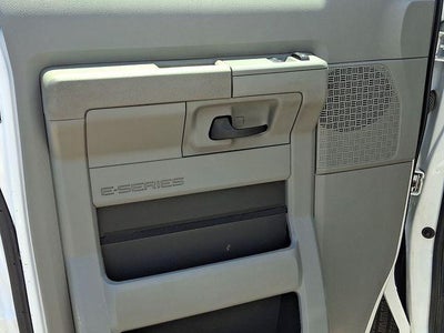2024 Ford E-Series Cutaway Base