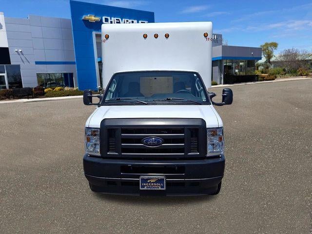 2024 Ford E-Series Cutaway Base