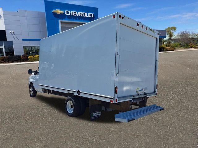2024 Ford E-Series Cutaway Base