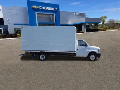 2024 Ford E-Series Cutaway Base