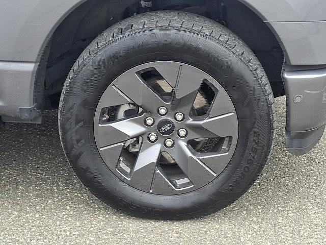 2023 Ford F-150 Lightning LARIAT