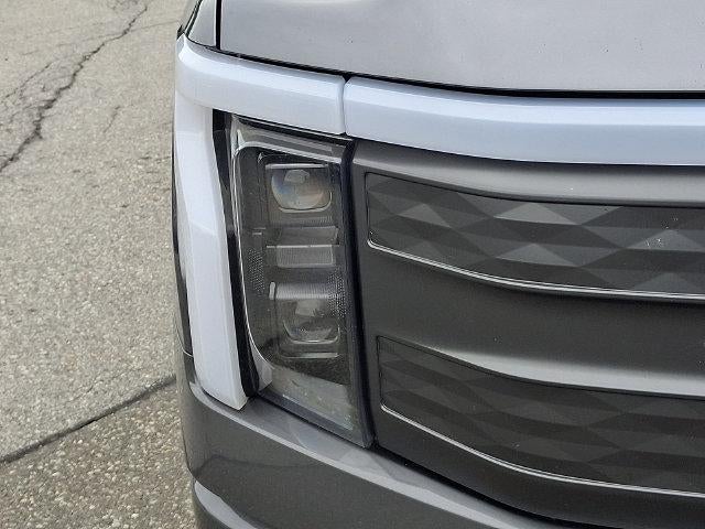 2023 Ford F-150 Lightning LARIAT