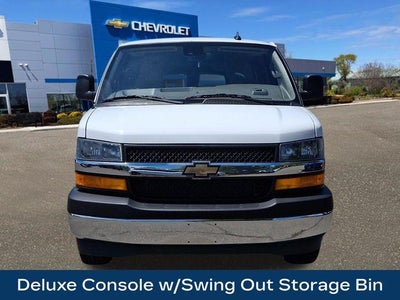 2025 Chevrolet Express Passenger 1LT