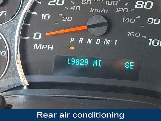 2025 Chevrolet Express Passenger 1LT