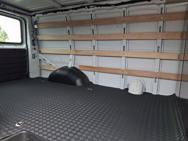 2025 Chevrolet Express Cargo Base