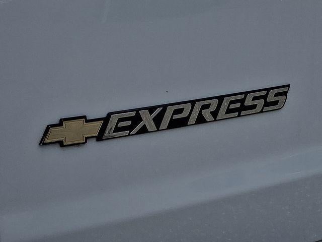 2025 Chevrolet Express Cargo Base