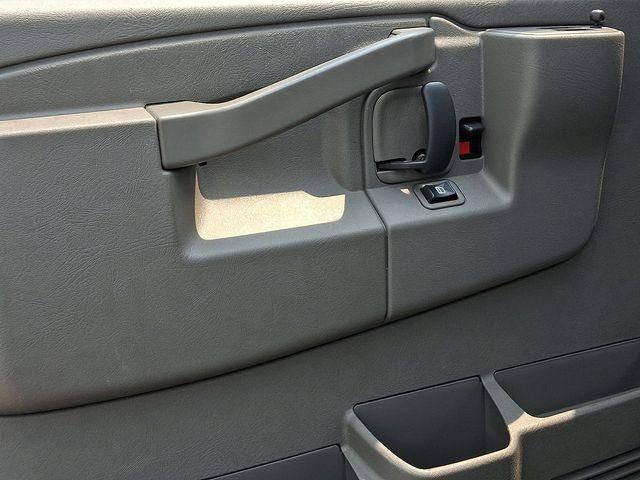 2025 Chevrolet Express Cargo Base