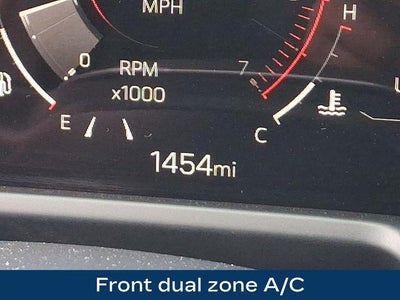 2024 GMC Acadia AT4