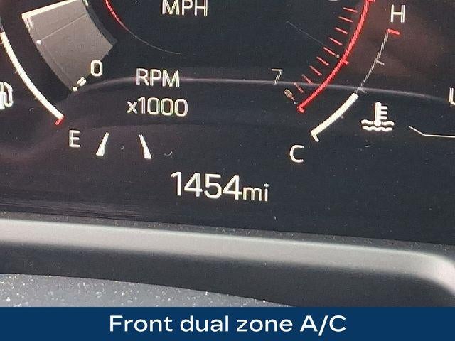 2024 GMC Acadia AT4