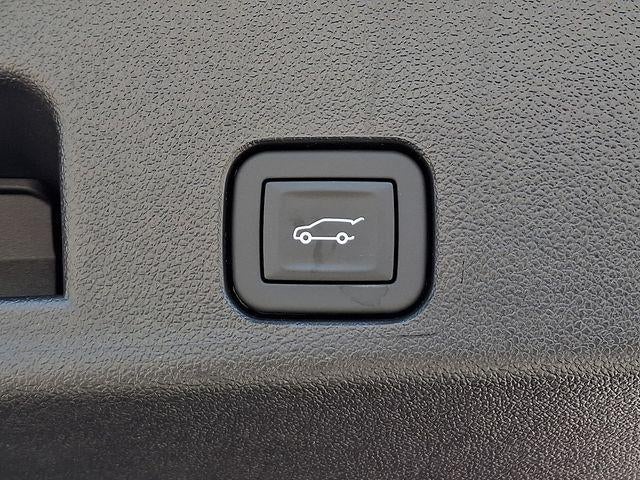 2025 GMC Acadia AT4