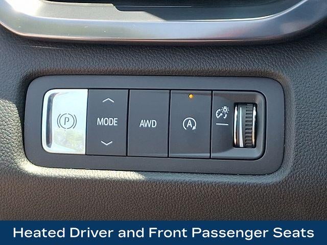 2025 GMC Acadia AT4