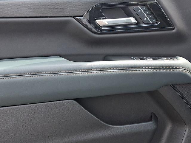 2025 GMC Yukon XL AT4
