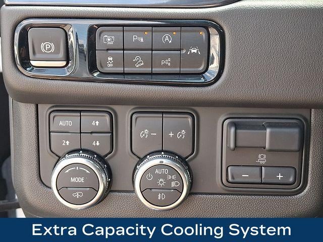 2025 GMC Yukon XL AT4
