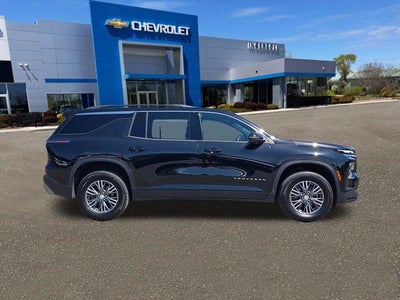 2024 Chevrolet Traverse LT
