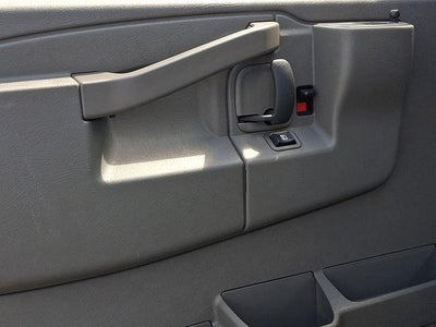 2025 GMC Savana Cargo Base