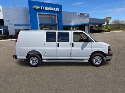 2025 GMC Savana Cargo Base