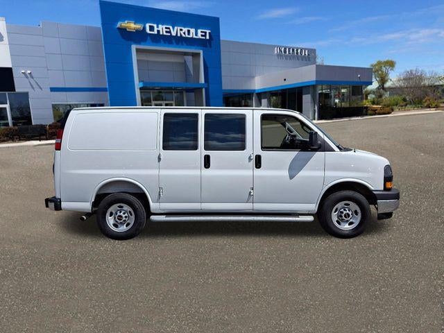 2025 GMC Savana Cargo Base