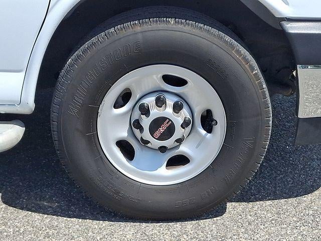 2024 GMC Savana Cargo 2500 Base
