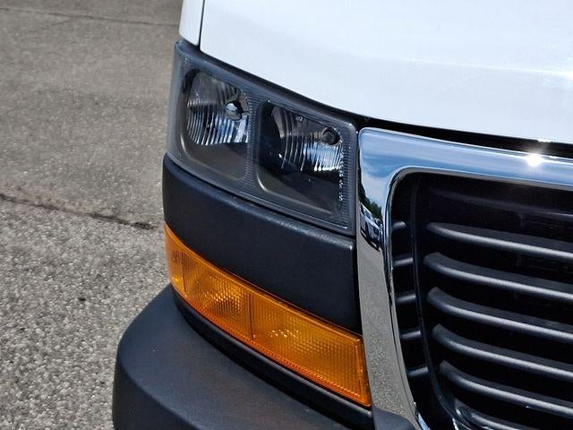 2024 GMC Savana Cargo 2500 Base