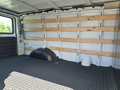 2025 GMC Savana Cargo Base
