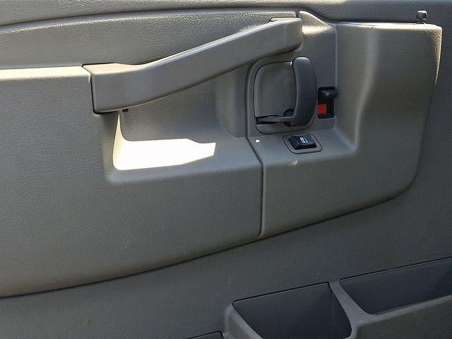 2025 GMC Savana Cargo Base