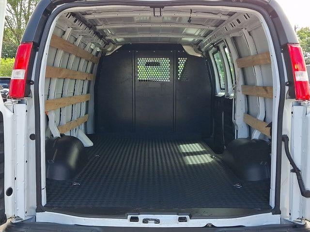 2025 GMC Savana Cargo Base