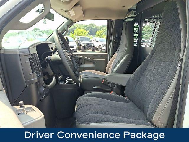 2025 GMC Savana Cargo Base