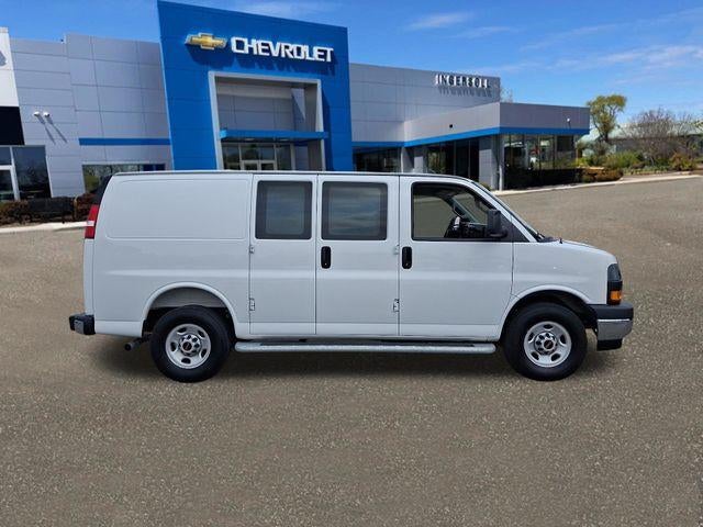 2025 GMC Savana Cargo Base