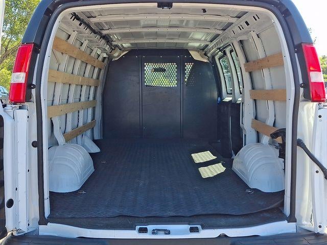 2025 GMC Savana Cargo Base