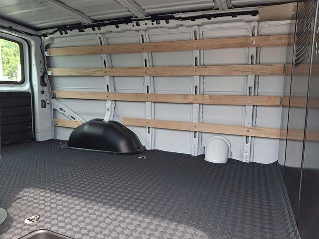 2025 GMC Savana Cargo Base