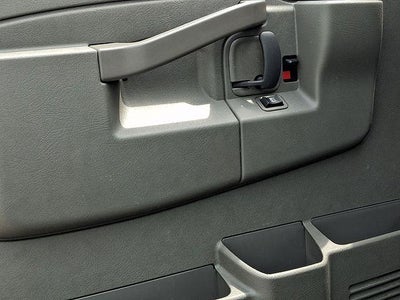 2025 GMC Savana Cargo Base