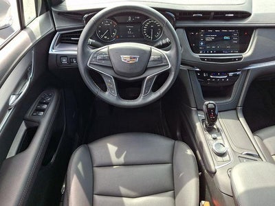 2025 Cadillac XT5 Luxury