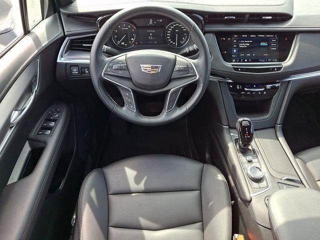 2025 Cadillac XT5 Luxury
