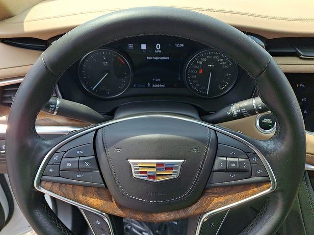 2022 Cadillac XT5 Premium Luxury