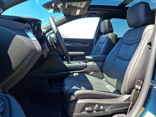 2025 Cadillac XT5 Sport