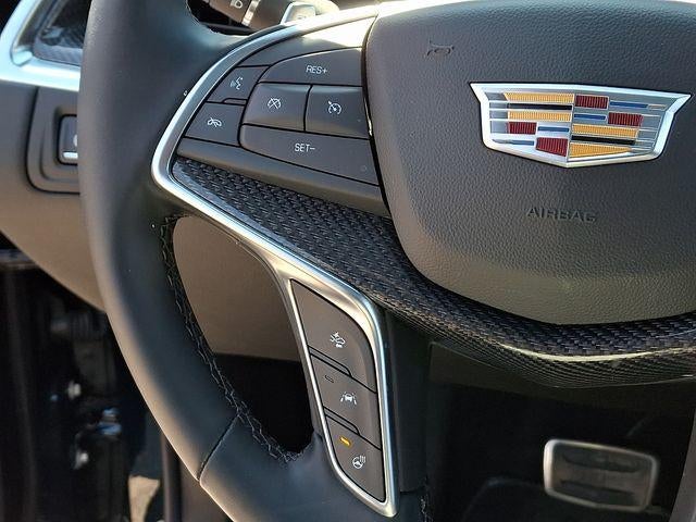 2025 Cadillac XT5 Sport