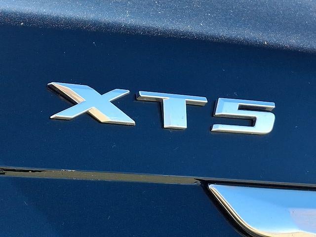 2025 Cadillac XT5 Sport