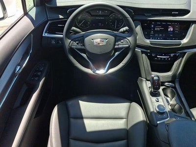 2025 Cadillac XT6 Luxury