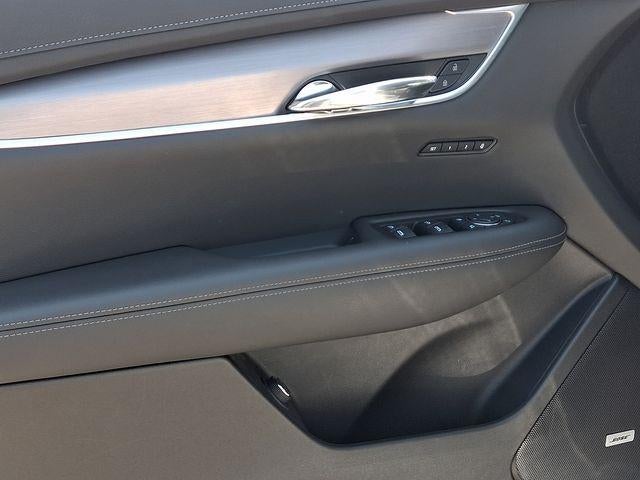 2025 Cadillac XT6 Luxury
