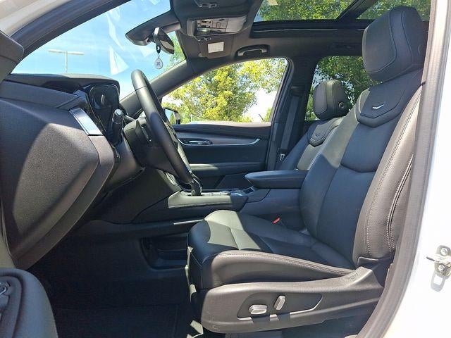 2025 Cadillac XT6 Luxury