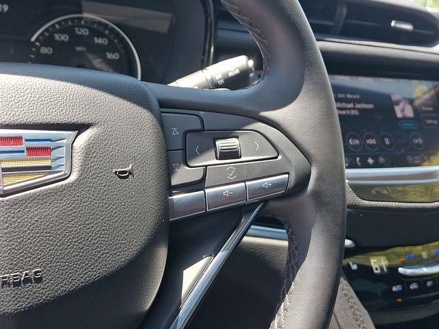 2025 Cadillac XT6 Luxury