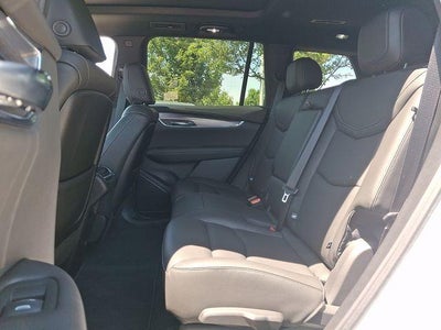 2025 Cadillac XT6 Luxury