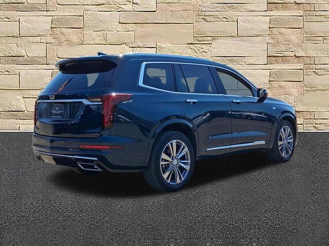 2025 Cadillac XT6 Premium Luxury