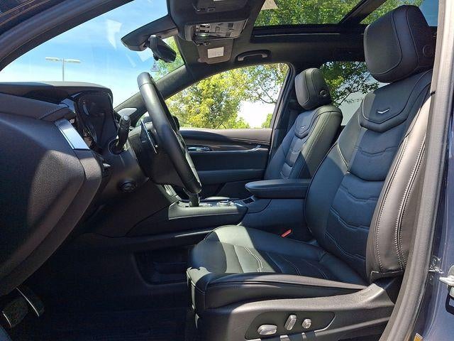 2025 Cadillac XT6 Sport
