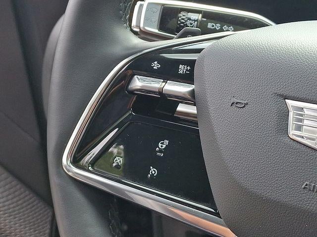 2024 Cadillac LYRIQ Luxury 1