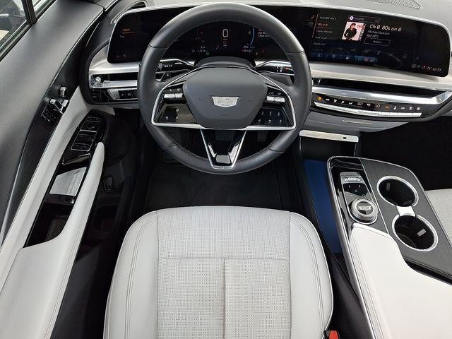 2024 Cadillac LYRIQ Luxury 1