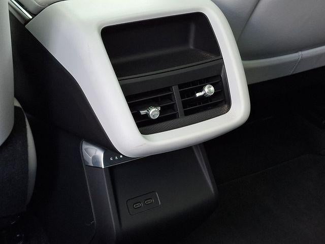 2024 Cadillac LYRIQ Luxury 1