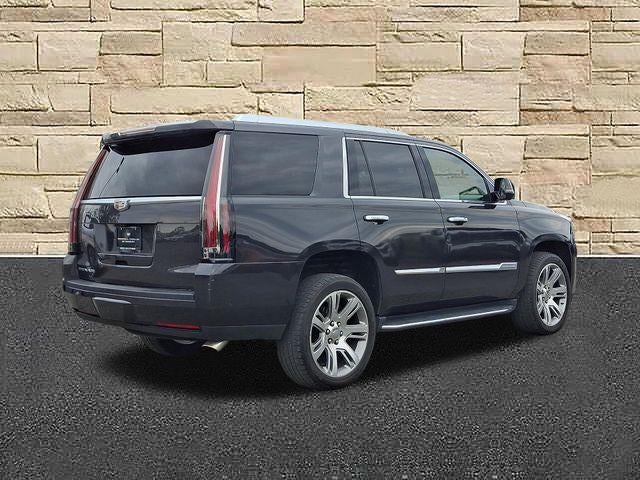 2017 Cadillac Escalade Luxury