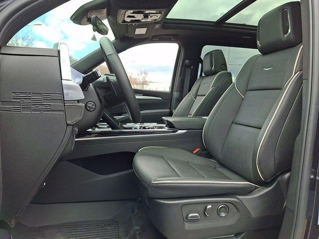 2025 Cadillac Escalade ESV Sport