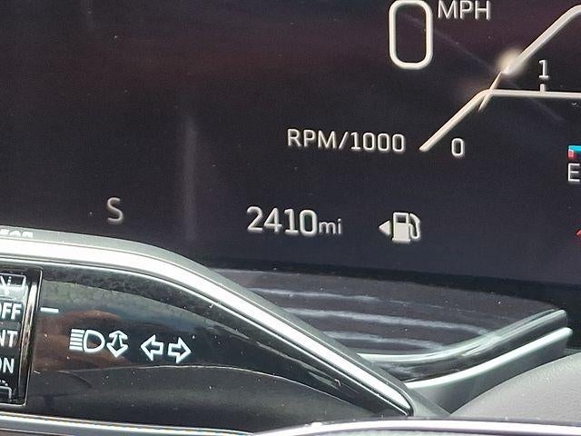 2025 Cadillac Escalade ESV Sport